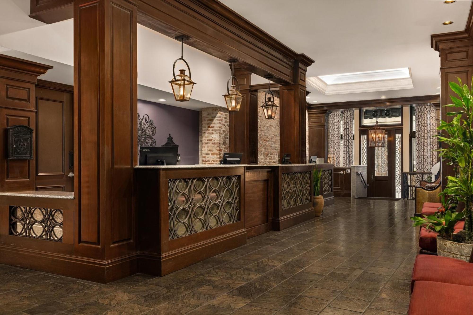 Club Wyndham La Belle Maison New Orleans Exterior photo