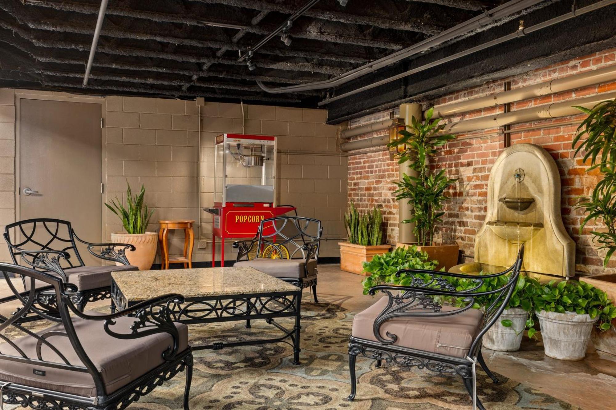 Club Wyndham La Belle Maison New Orleans Exterior photo