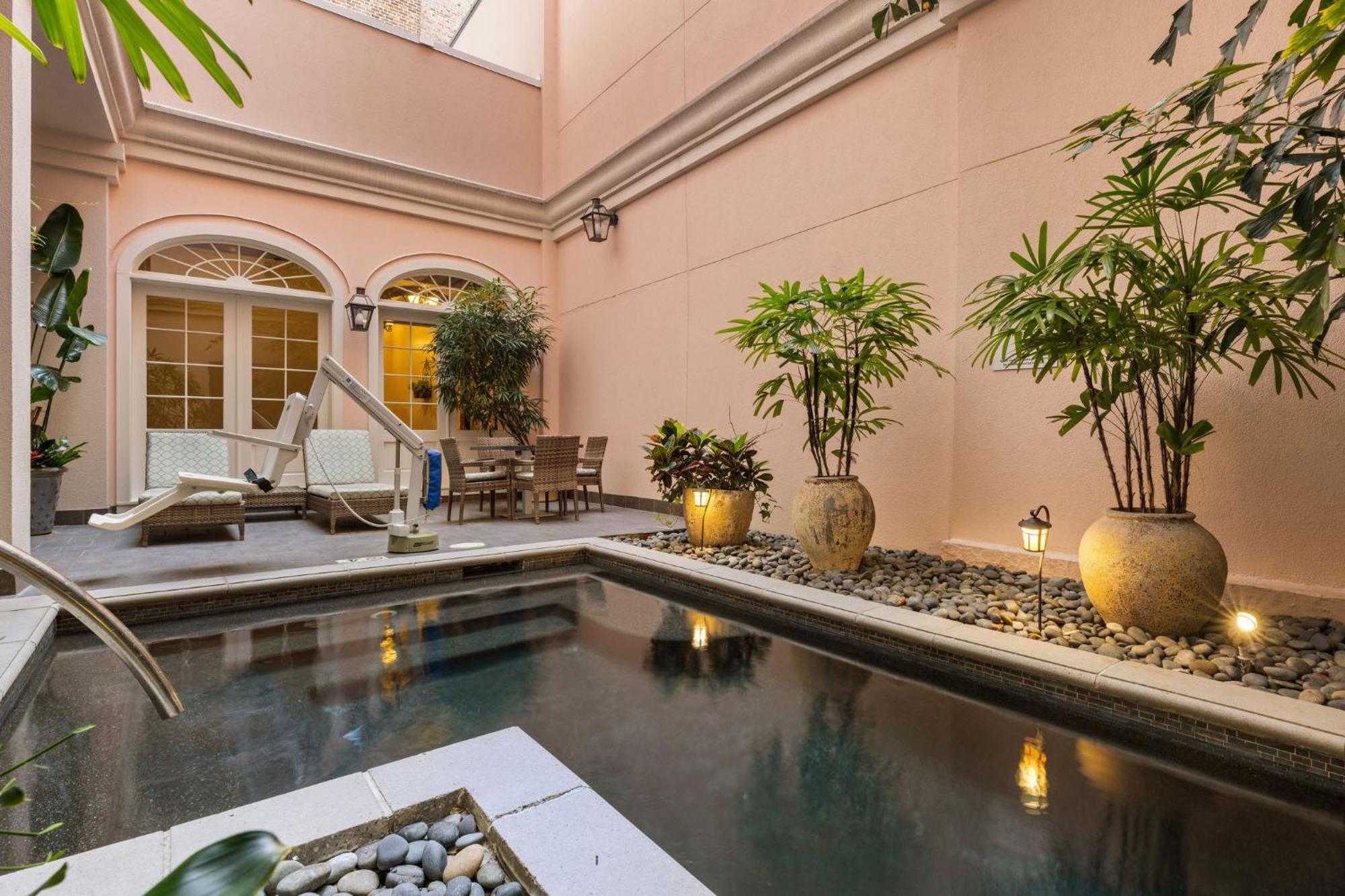 Club Wyndham La Belle Maison New Orleans Exterior photo